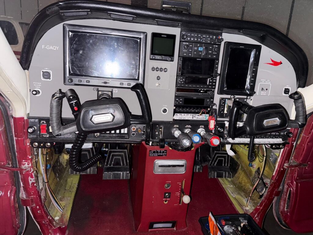 Cockpit Garmin G3X Cessna Cardinal RG Cockpit Garmin G3X formation BIR Basic Instrument Rating Aéroclub IPSA